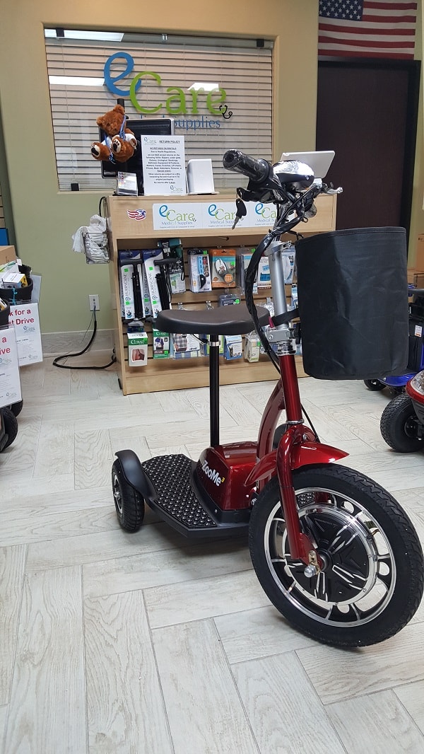 zoome three wheel recreational scooter 300 lb cap — photo 3 of 6